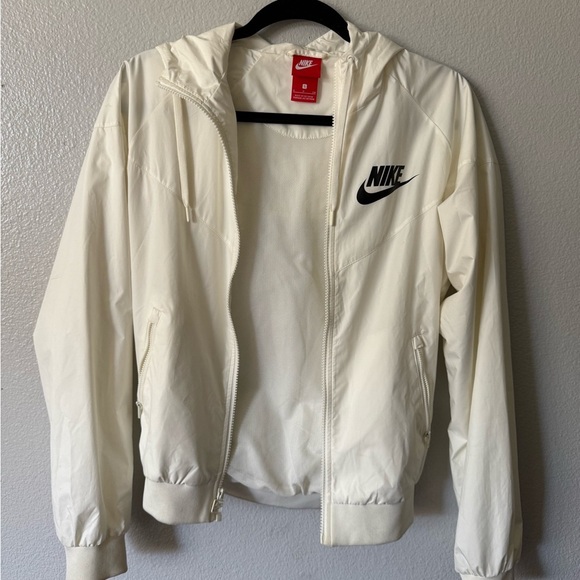 Nike Womens White Windrunner Active Wear Windbreaker Hoodie
Jacket Size small - Picture 5 of 8